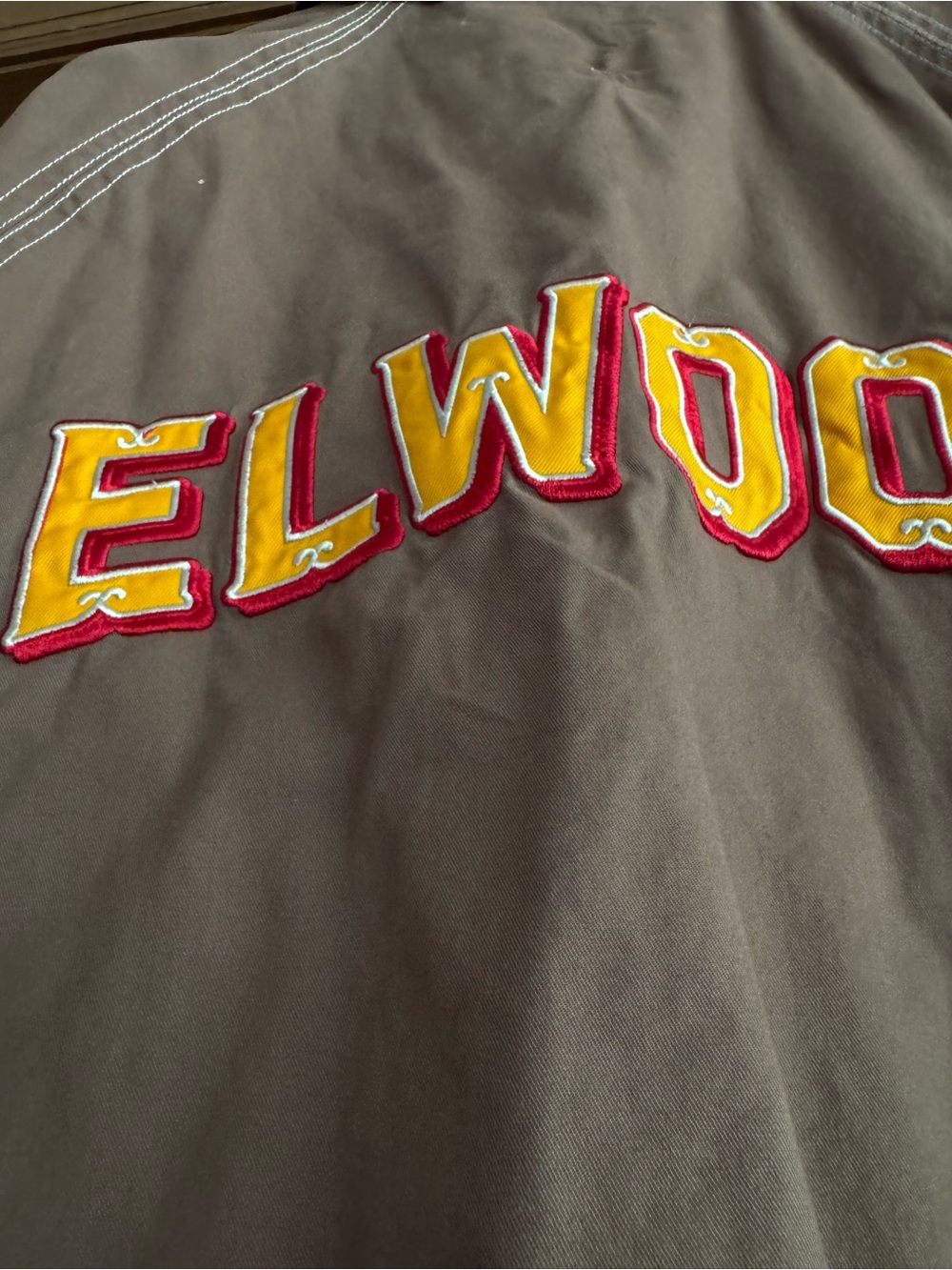 Elwood Men's Brown Lightweight Shirt Jacket with Yellow & Red Logo - Picture 3 of 6